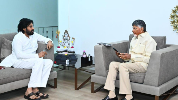 pawan kalyan meets Chandrababu discussion from pds rice to pushpa ticket rates hike