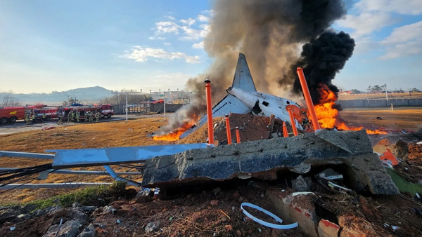 28 killed in plane crash at Muan International Airport in South Korea