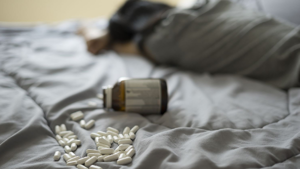 Family attempts suicide after losing money on stock market investment