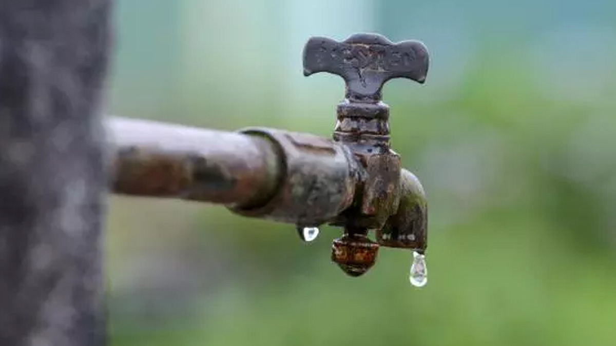 Hyderabad: హైదరాబాద్ వాసులకు హెచ్చరిక.. పలు ప్రాంతాల్లో నీటి సరఫరా బంద్..!