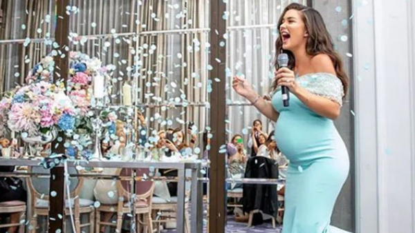 Heroine Amy Jackson baby bump photos goes viral