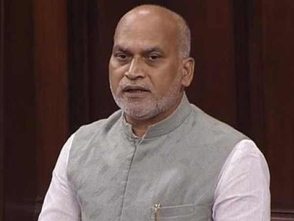 YSRCP MP s Bose and Ayodya Rami Reddy reaches delhi amid Sai Reddy Resignation leads to new debate YSRCP MP s Bose and Ayodya Rami Reddy reaches delhi amid Sai Reddy Resignation leads to new debate
