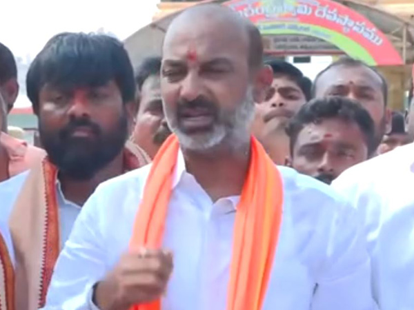 Union Minister Bandi Sanjay warns against changing the names of central schemes and Padma Awards Union Minister Bandi Sanjay warns against changing the names of central schemes and Padma Awards