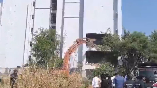 HYDRAA demolish an illegally constructed building at Ayyappa Society in Khanamet Hyderabad HYDRAA demolish an illegally constructed building at Ayyappa Society in Khanamet Hyderabad