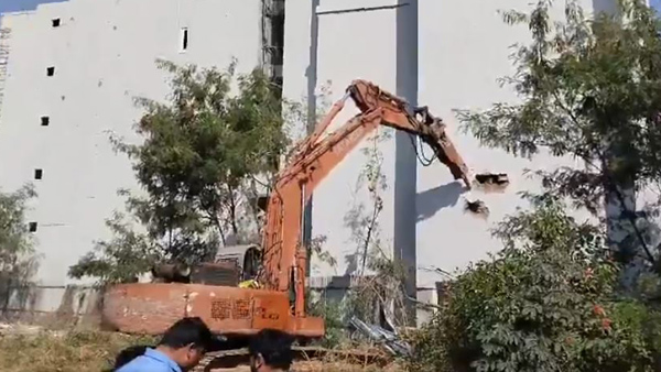 HYDRAA demolish an illegally constructed building at Ayyappa Society in Khanamet Hyderabad HYDRAA demolish an illegally constructed building at Ayyappa Society in Khanamet Hyderabad
