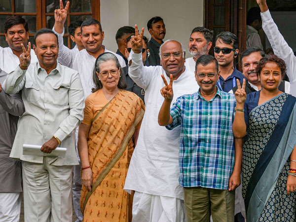 india bloc parties opts aap over congress in delhi assembly election 2025-here are reasons india bloc parties opts aap over congress in delhi assembly election 2025-here are reasons