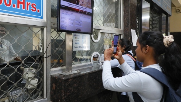 Indian Railways Introduces QR Code Payments for Ticket Purchases