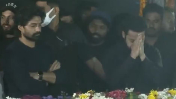 Junior NTR and Kalyan Ram pays tributes to the former CM NTR on his death anniversary Junior NTR and Kalyan Ram pays tributes to the former CM NTR on his death anniversary