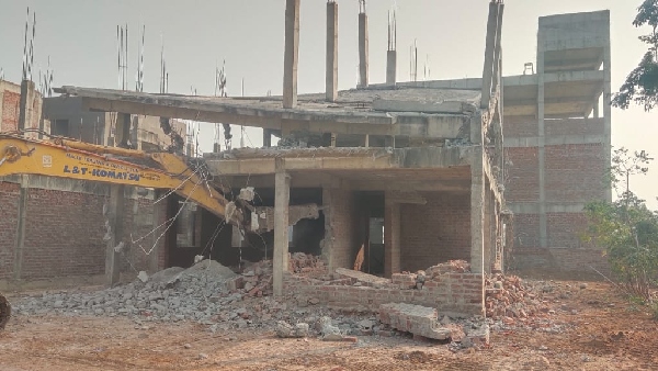 Hydra demolishes 4 illegally constructed villas in Manikonda Hyderabad