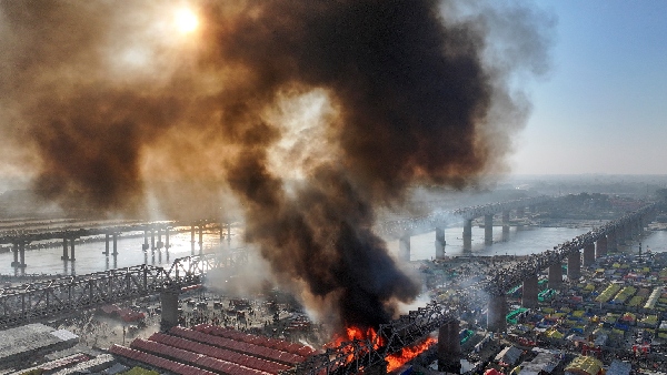 A massive fire broke out at Maha Kumbh Mela in Prayagraj details here