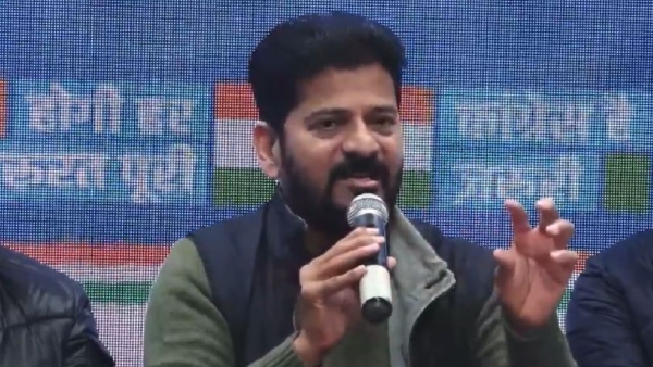 Delhi elections 2025 Congress announces LPG cylinders at Rs 500 and 300 units of free electricity Delhi elections 2025 Congress announces LPG cylinders at Rs 500 and 300 units of free electricity