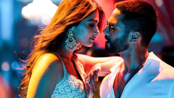 Pooja Hegde romance with Shahid Kapoor is on a high note