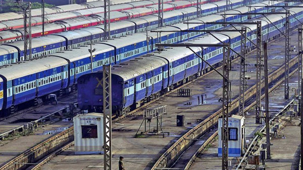 biggest railway station in india details here