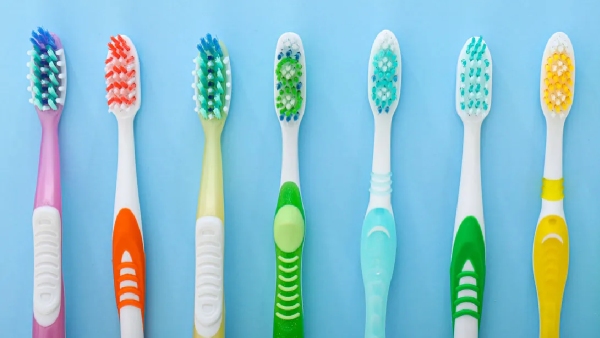 How many days should you use a toothbrush