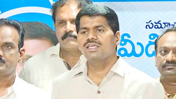 employees leader Kakarla Venkatarami Reddy red book warning to Chandrababu government employees leader Kakarla Venkatarami Reddy red book warning to Chandrababu government