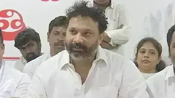 a famous journalist strong counter to janasena leader kiran royal a famous journalist strong counter to janasena leader kiran royal