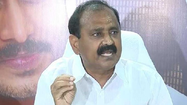 TDP allegedly attacked on a bus carrying YSRCP Corporators in Tirupati TDP allegedly attacked on a bus carrying YSRCP Corporators in Tirupati
