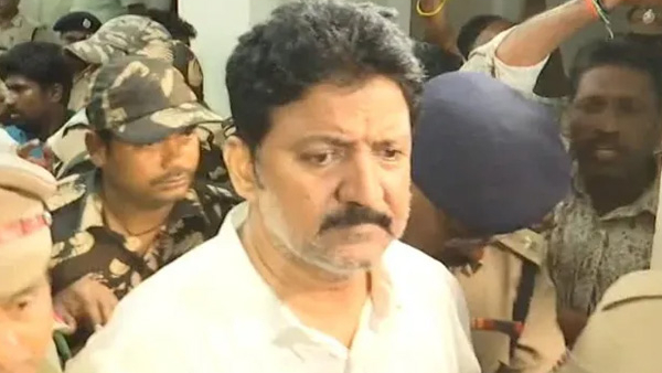 vallabhaneni Vamsi s trouble mounts with police custody pt warrant and SIT inquiry