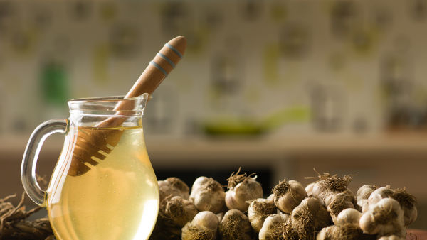 Stay young and healthy with this garlic and honey mixture in the morning