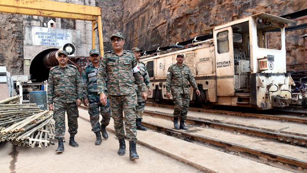 Rat hole miners enter the field for those trapped in the SLBC tunnel What will they do Rat hole miners enter the field for those trapped in the SLBC tunnel What will they do