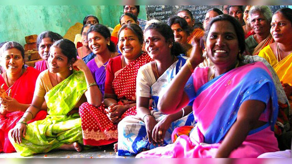Delhi swearing-in ceremony Women to get Rs 2500 monthly aid by March 8 says Rekha Gupta Delhi swearing-in ceremony Women to get Rs 2500 monthly aid by March 8 says Rekha Gupta