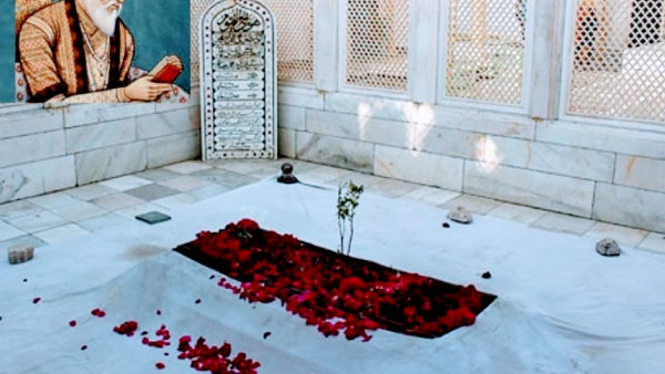 Chhaava Effect Should Aurangzeb s Grave Be Preserved or Removed