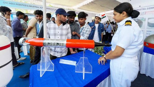 vigyan-vaibhav-a-science-and-defence-expo-in-hyderabad-enjoyed-by-students-details-here