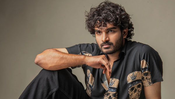 Young hero requests audience to go to cinema with lover and ex-lover