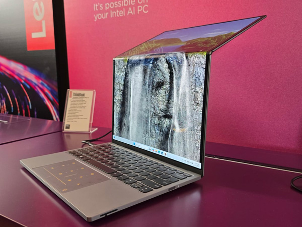 For the first time in the world Lenovo has launched a Solar laptop For the first time in the world Lenovo has launched a Solar laptop