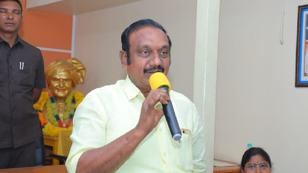 Narsaraopet MLA Chadalawada Aravind protest in Excise office leads to new controversy