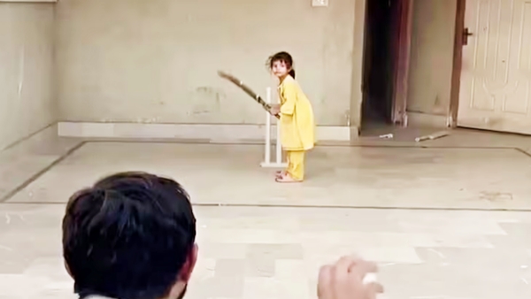 Six-Year-Old Cricket Prodigy from Pakistan Goes Viral on Social Media Six-Year-Old Cricket Prodigy from Pakistan Goes Viral on Social Media