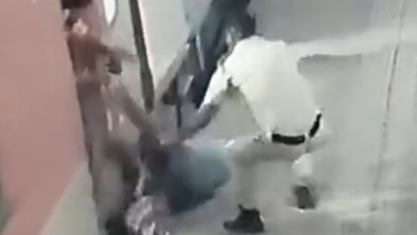 Railway policeman saves life of female passenger at Borivali railway station