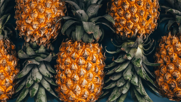pineapple is the super fruit that helps you lose weight this season and has many health benefits
