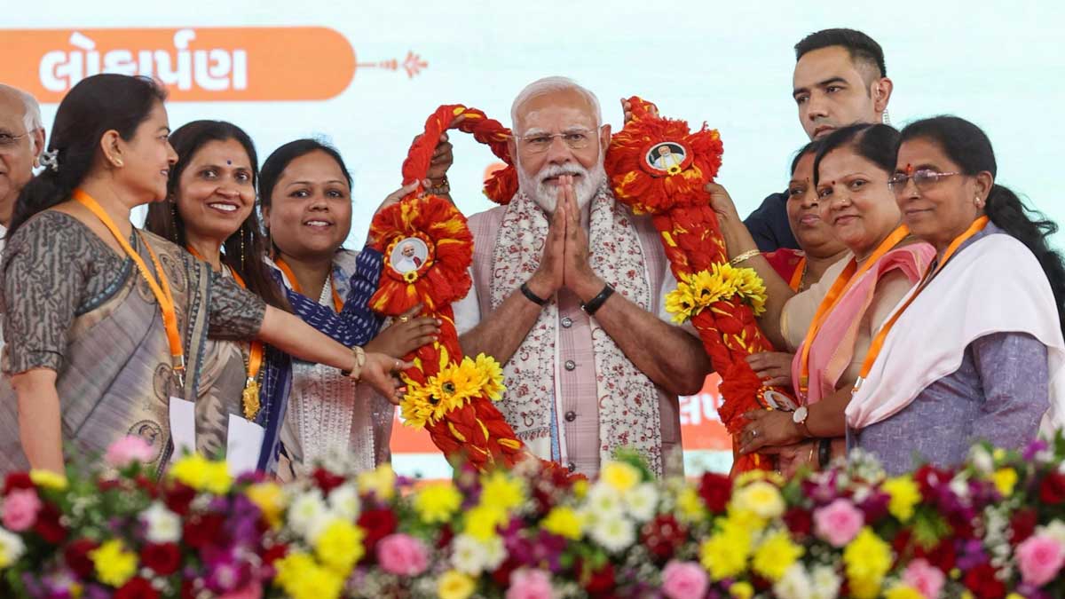 మగువల రక్షణే మకుటంగా.. మోడీ పాలనలో మహిళా శకం! మగువల రక్షణే మకుటంగా.. మోడీ పాలనలో మహిళా శకం!