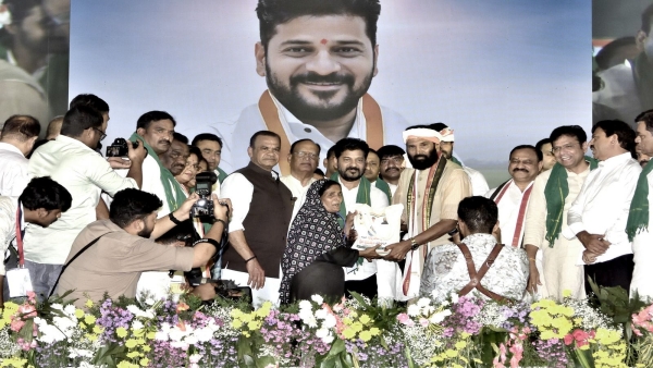 Revanth Reddy Furious at KCRs 10Year Rule Criticizes SLBC Tunnel Neglect
