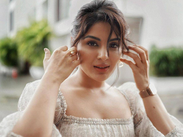 actress samyuktha shocking comments on drinking alcohol occasionally