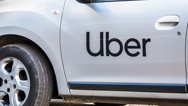 uber-partners-with-refex-green-mobility-to-roll-out-1-000-evs-by-2026 uber-partners-with-refex-green-mobility-to-roll-out-1-000-evs-by-2026