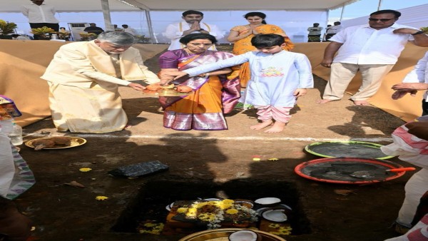 cm-chandra-babu-laid-foundation-stone-for-own-house-in-velagapudi