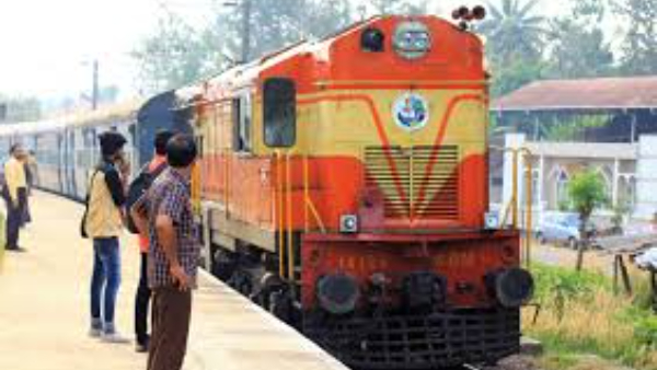 why trains in India are late