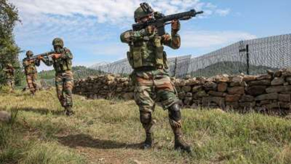 india warns Pakistan against ceasefire violations at LOC in military officials talks over hotline