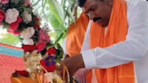 YSRCP MLA Virupakshi apologizes to devotees