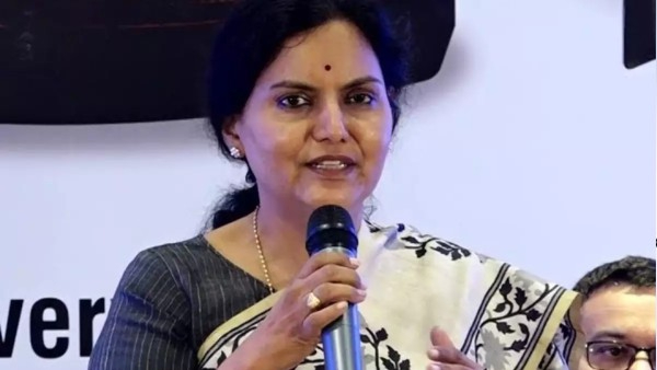 cm-revanth-appoints-cs-santha-kumari-in-key-post-details-here