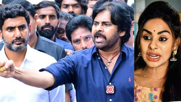 Tollywood actor sri reddy attended before Vizianagaram police in derogatory remarks case Tollywood actor sri reddy attended before Vizianagaram police in derogatory remarks case