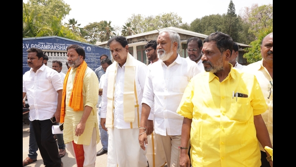 TTD Chairman BR Naidu and other TDP leaders visits Goshala