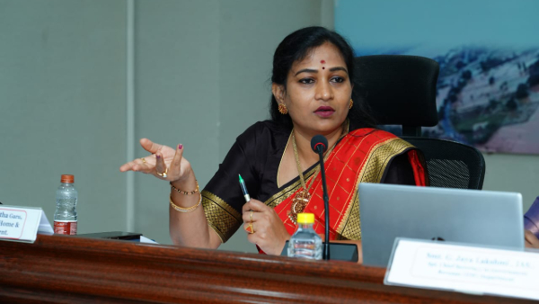 heavy rains create havoc in andhra Pradesh home minister anita alert collectors sps