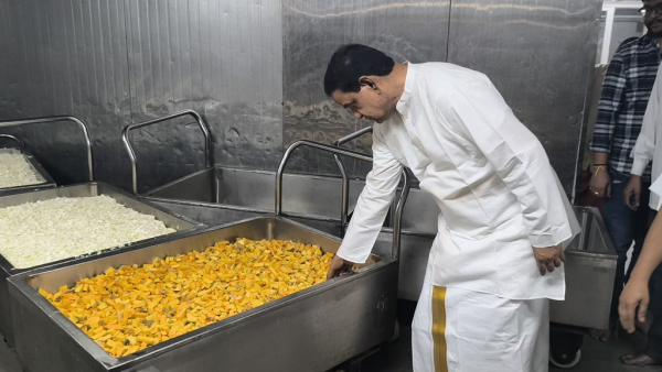 TTD Chairman hold surprise visit in Tirumala and enquire the arrangements TTD Chairman hold surprise visit in Tirumala and enquire the arrangements