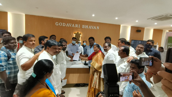 ration door-delivery vehicle operators protests in ap after cancellation by government
