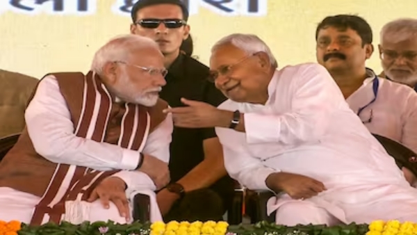 Nitish Kumar Forgets PM Modi s Name During Speech Video Goes Viral