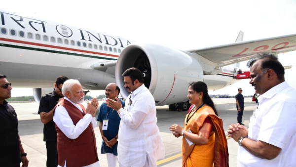pm modi arrived at Vijayawada international airport to attend Amaravati restart event pm modi arrived at Vijayawada international airport to attend Amaravati restart event