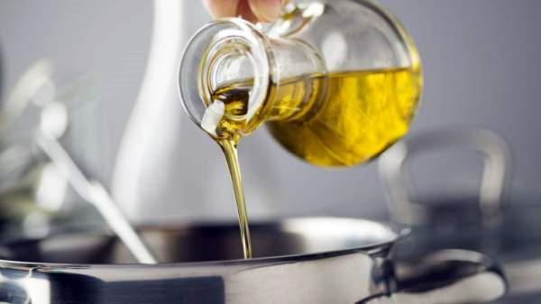 center said good news that price reduction 0n edible oil prices center said good news that price reduction 0n edible oil prices